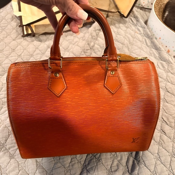 Louis Vuitton EPI Textured Leather Bag in Rich Cognac - Picture 1 of 8